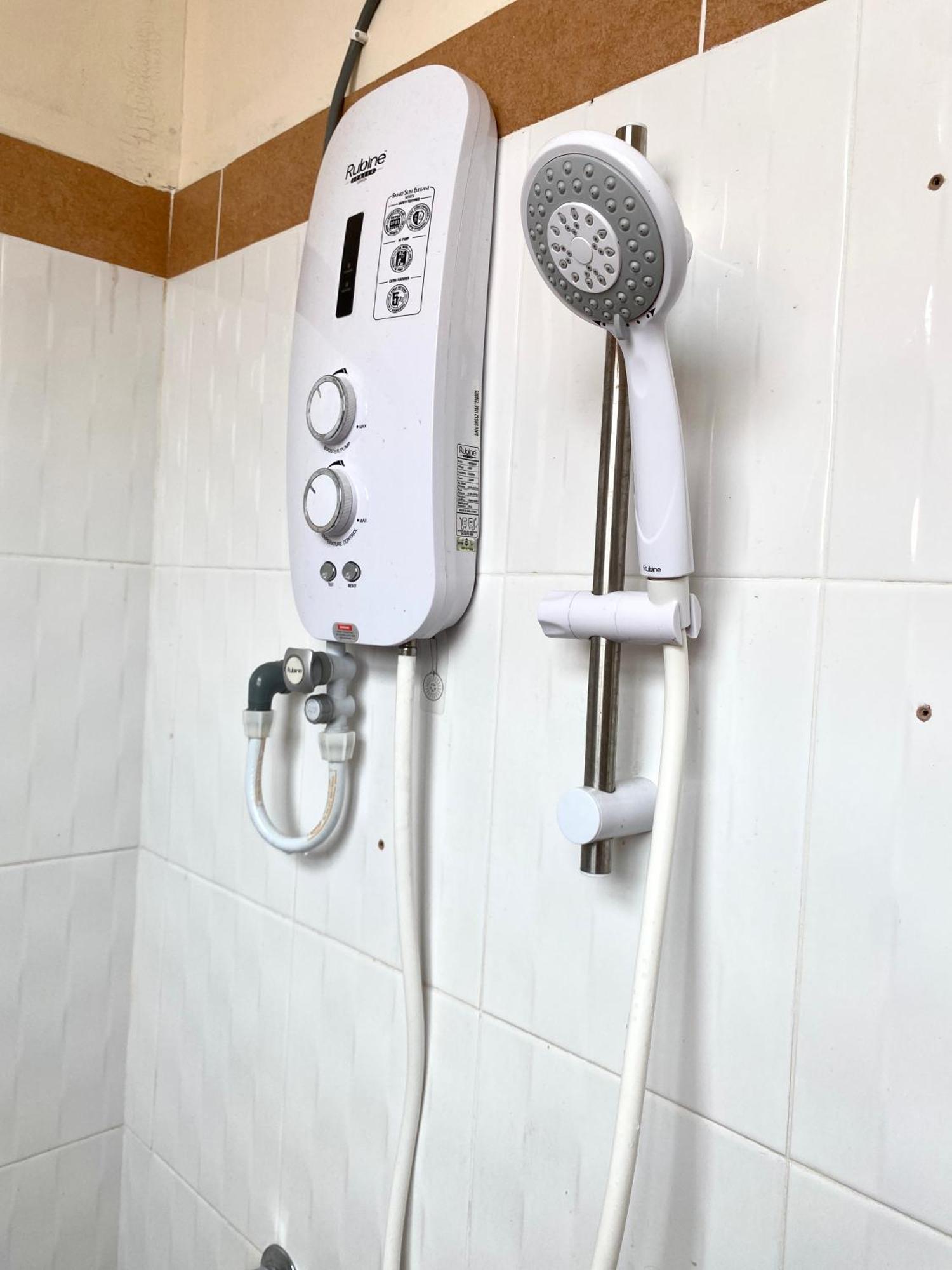 Near And Airport - Ivana Unit A1